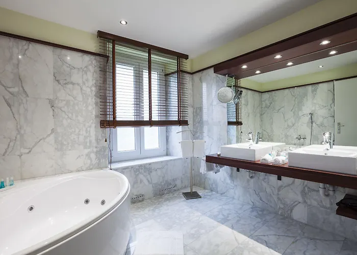 Hotel Grand Des Bains 4*