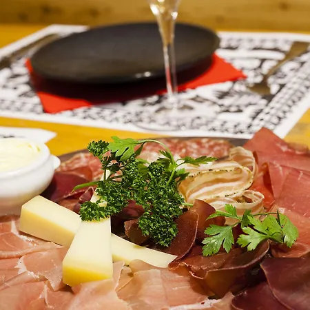 Hotel Grand Des Bains 4*