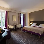 Grand Des Bains מלון 4*
