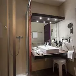 Grand Des Bains מלון 4*