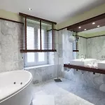 מלון Grand Des Bains 4*