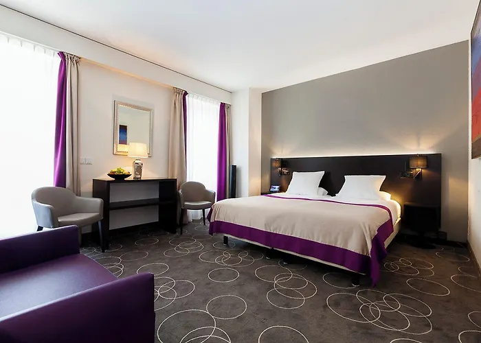 Grand Des Bains لافي لو - بان